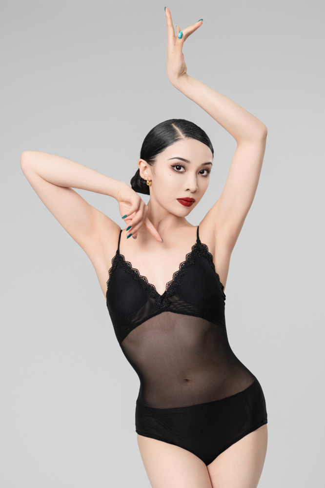 Lace-trimmed gauze Suspender bodysuit(Black）