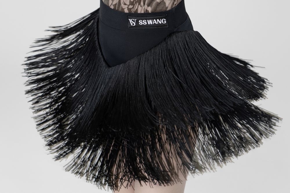 Short Triangle Tassels skirt（Black）