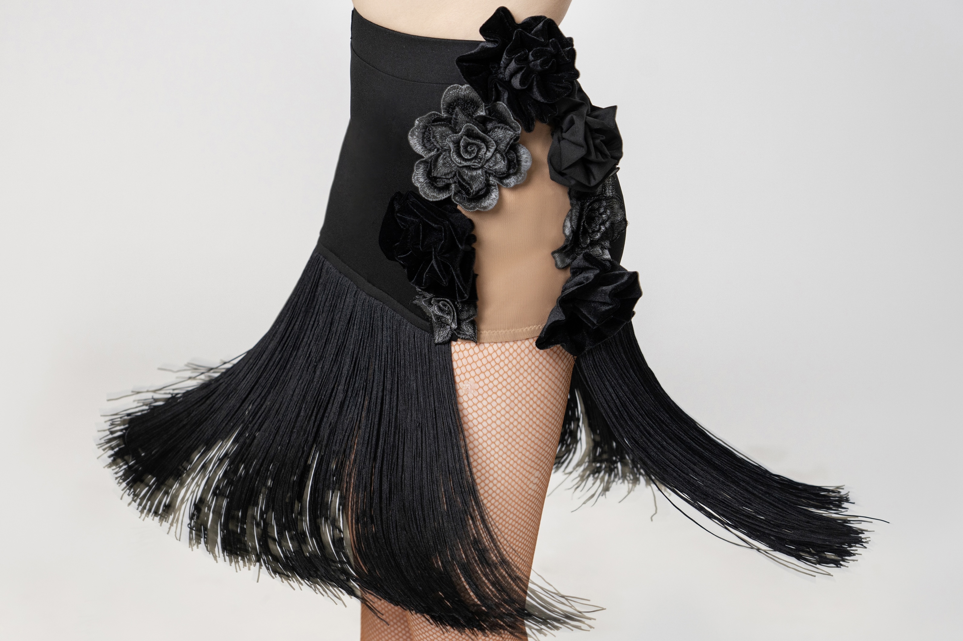 Multi-Flowers Tassels skirt（Black）