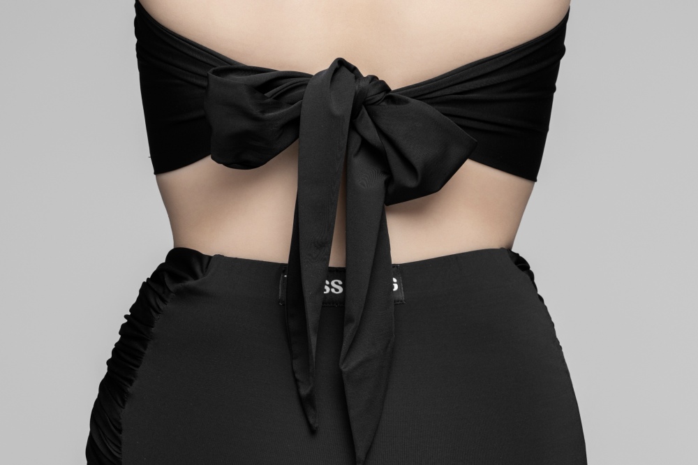 Halter neck open back slit long skirt suit(Black/With arm flower、Headband)