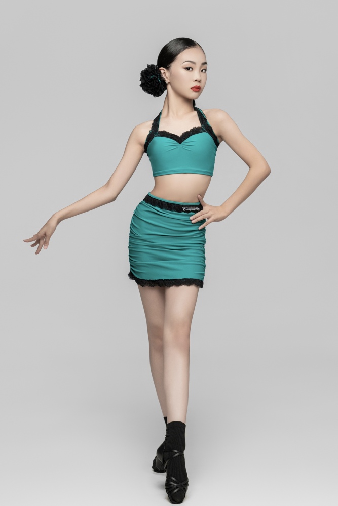 Lace halterneck skirt suit(Toffee / With Hair Accessories)