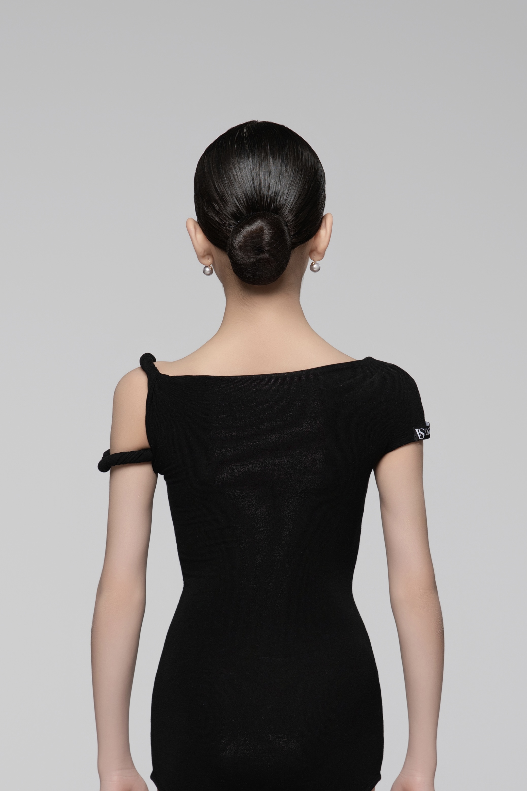 Ultra-Fine Ribbed Asymmetrical Shoulder Twisted Cord Bodysuit For Girls (Nude)