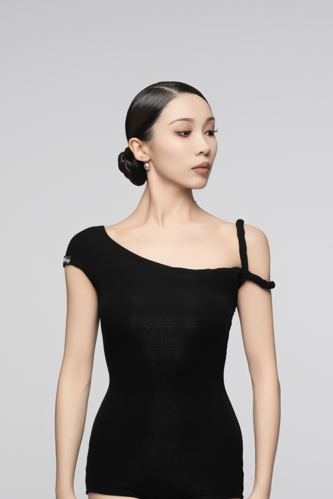 Ultra-Fine Ribbed Asymmetrical Shoulder Twisted Cord Bodysuit For Women (Nude)