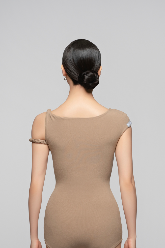 Ultra-Fine Ribbed Asymmetrical Shoulder Twisted Cord Bodysuit For Women (Nude)