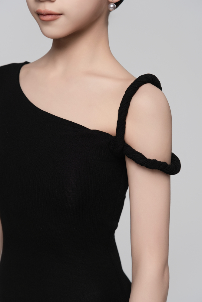 Ultra-Fine Ribbed Asymmetrical Shoulder Twisted Cord Bodysuit For Girls (Nude)