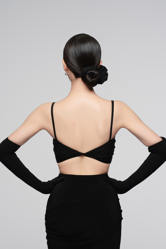 Floral Twisted Strappy Top For Women (Red/ With Hair Accessories)