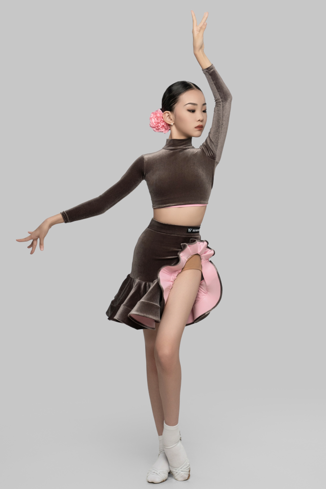 女童高领长袖系带短款上衣（含发饰 / 芭比粉）