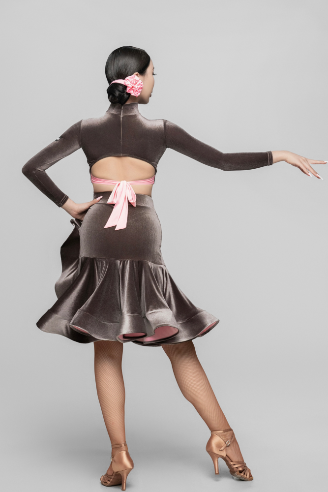 女士高领长袖系带短款上衣（含发饰/芭比粉/咖灰撞粉）