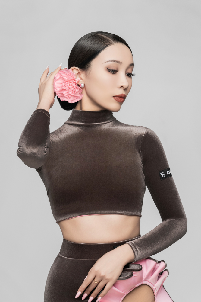 女士高领长袖系带短款上衣（含发饰/芭比粉/咖灰撞粉）