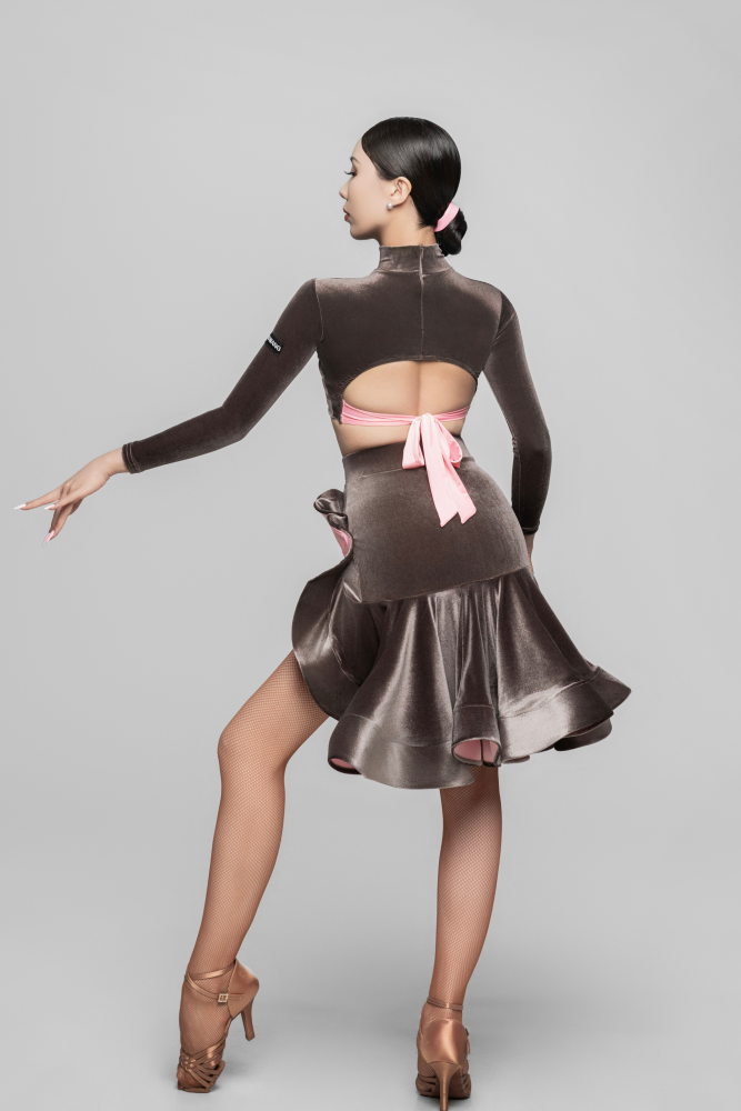 女士高领长袖系带短款上衣（含发饰/芭比粉/咖灰撞粉）