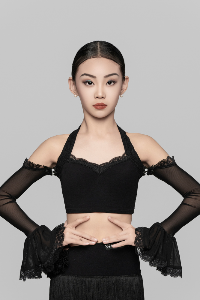 女童挂脖蕾丝可拆卸喇叭袖上衣（黑色）