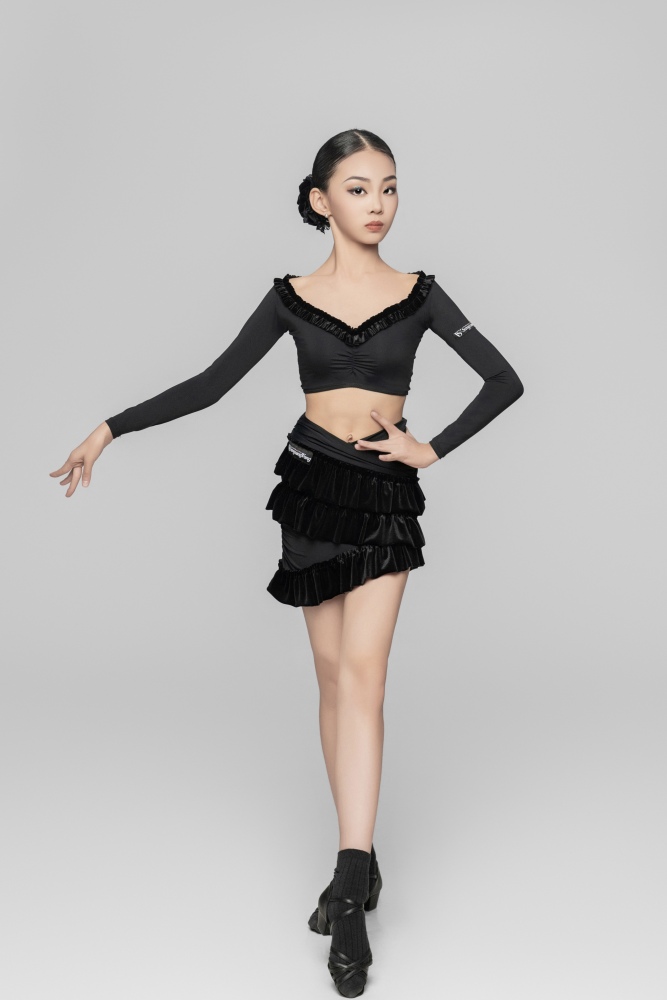 女童花边公主长袖短款上衣（含头饰 / 黑色）