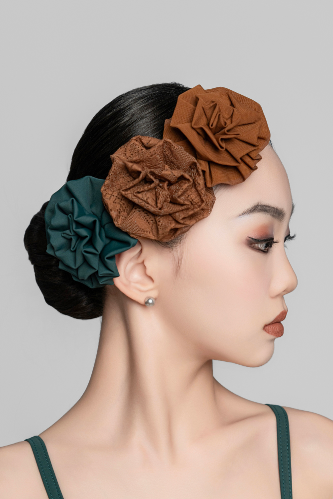 女童撞色蕾丝三朵花发夹（粉灰色）