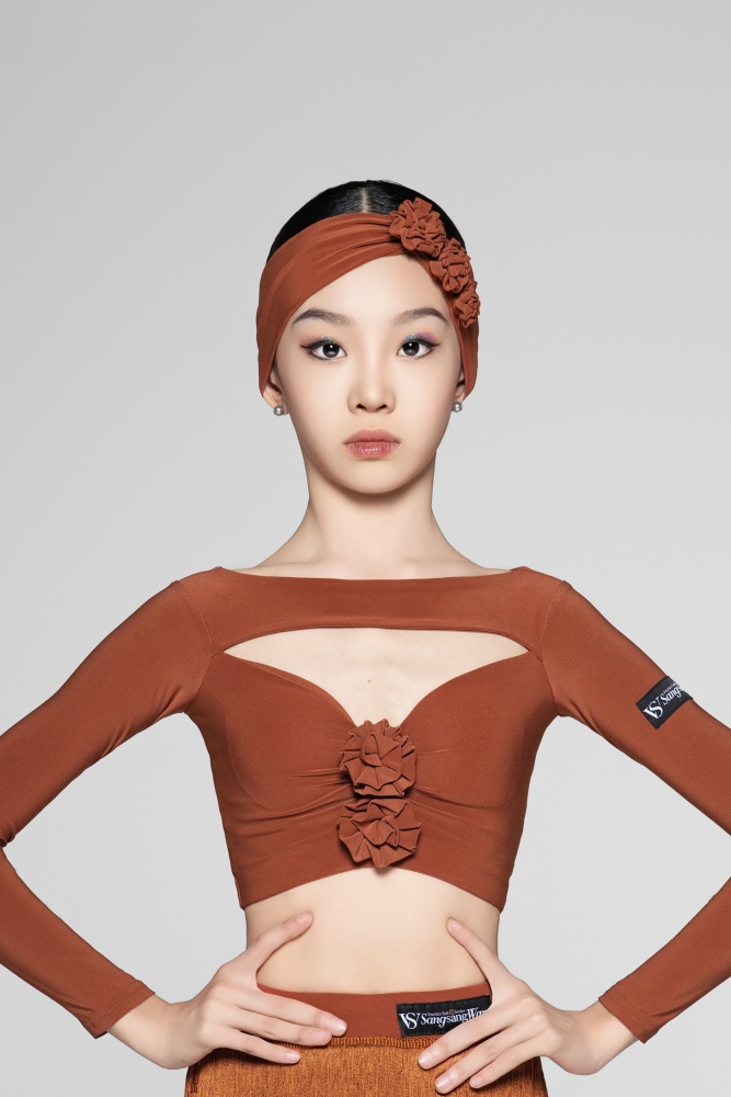 Cropped Top with Hollow Floral Design (Brick Red / With Hair Accessories)