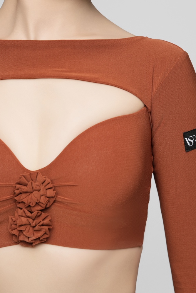 Women's Cropped Top with Hollow Floral Design (Brick Red / With Hair Accessories)