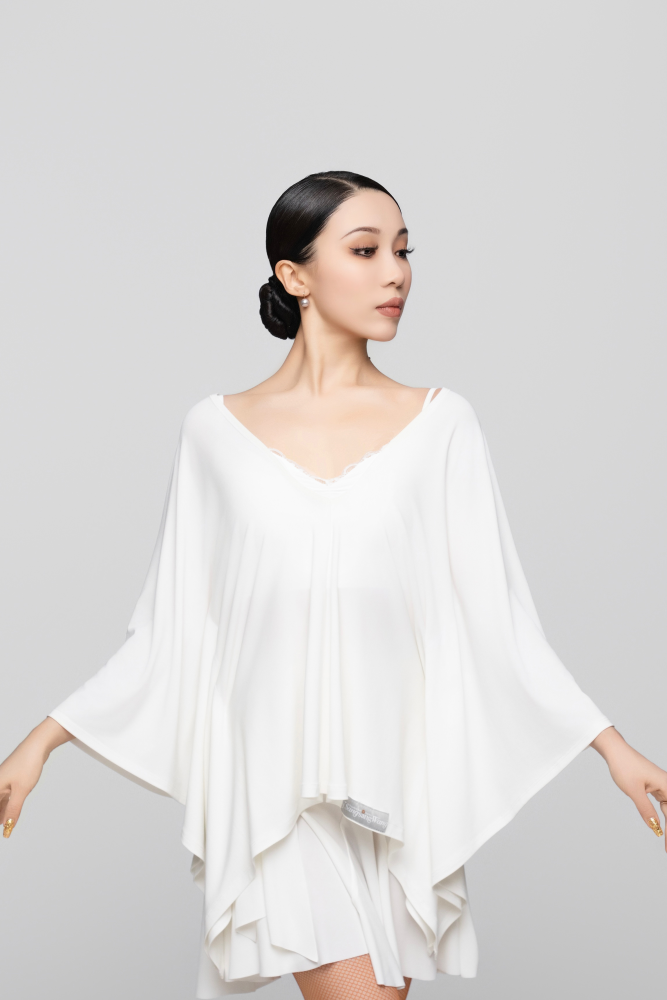 女士蝙蝠袖上衣含吊带两件套（白色）