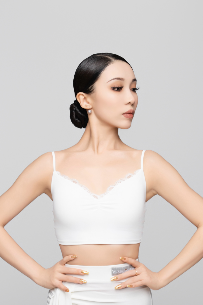 女士蝙蝠袖上衣含吊带两件套（白色）