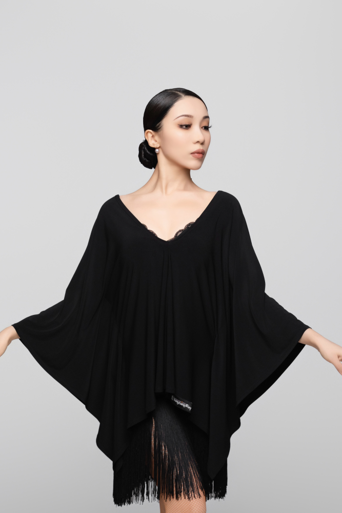 女士蝙蝠袖上衣含吊带两件套（白色）