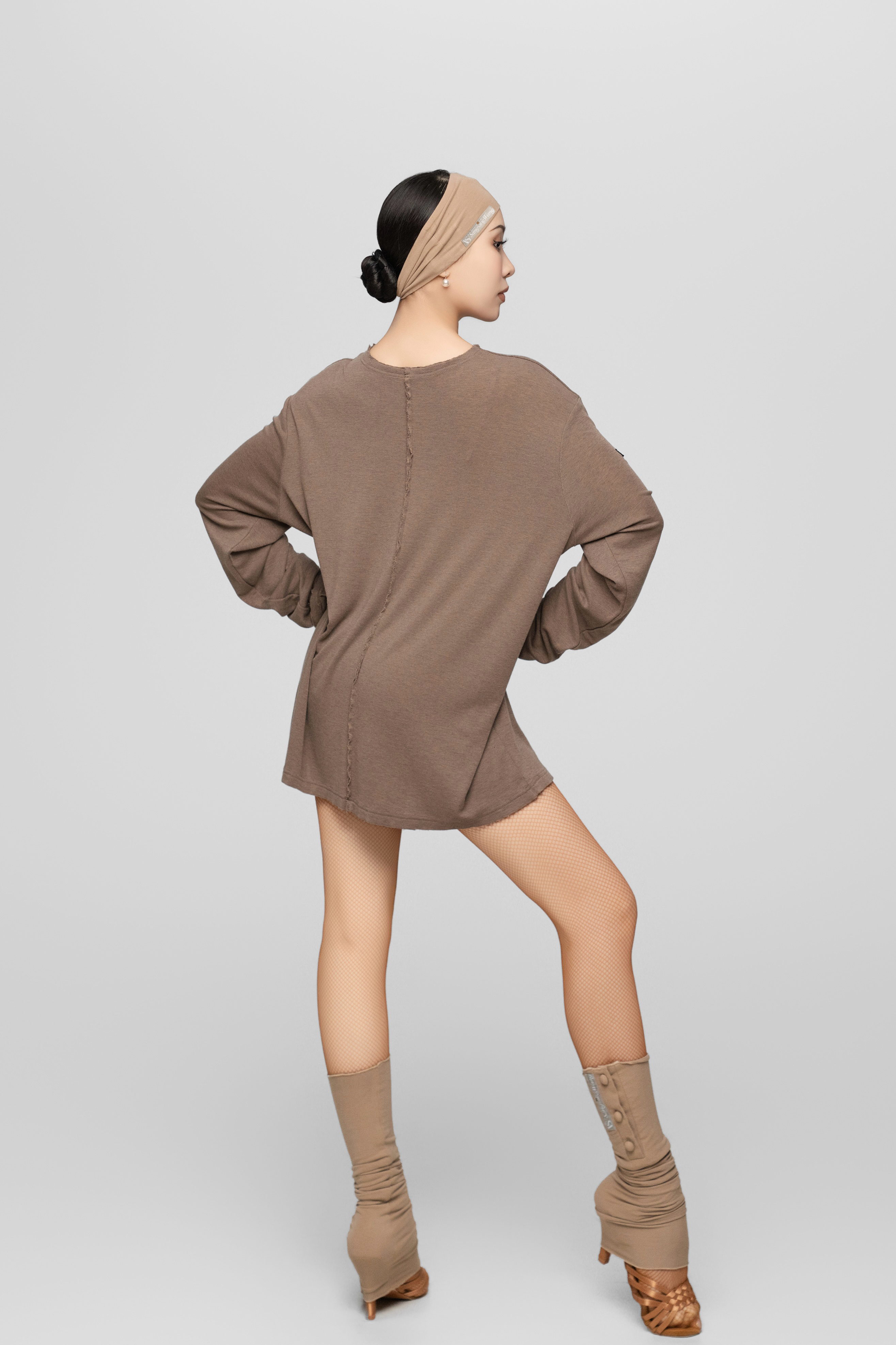 Threaded Button Socks (Milk Tea)