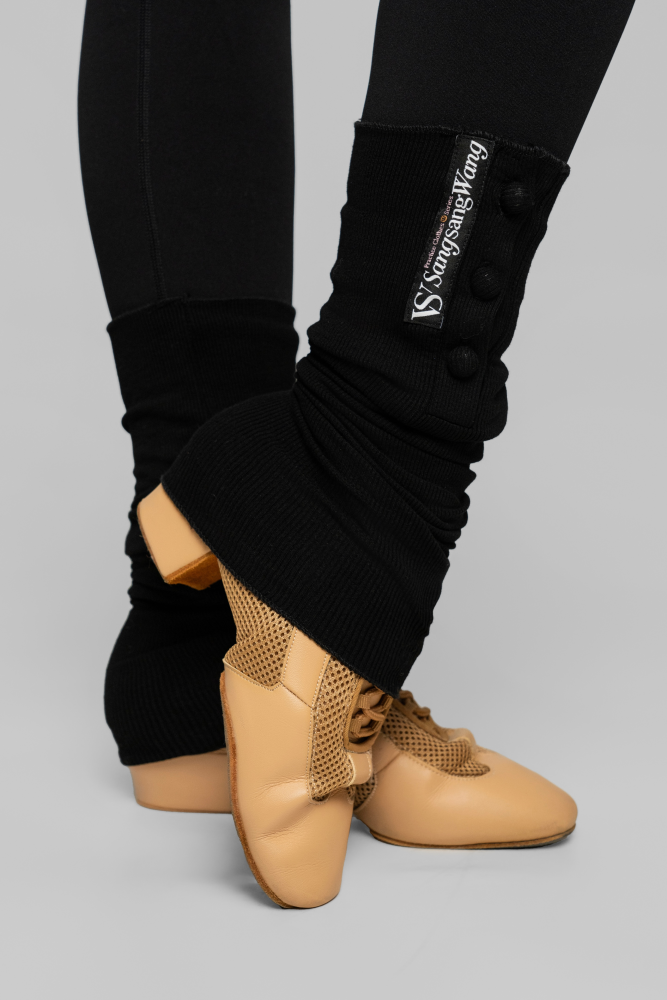 Threaded Button Socks (Milk Tea)