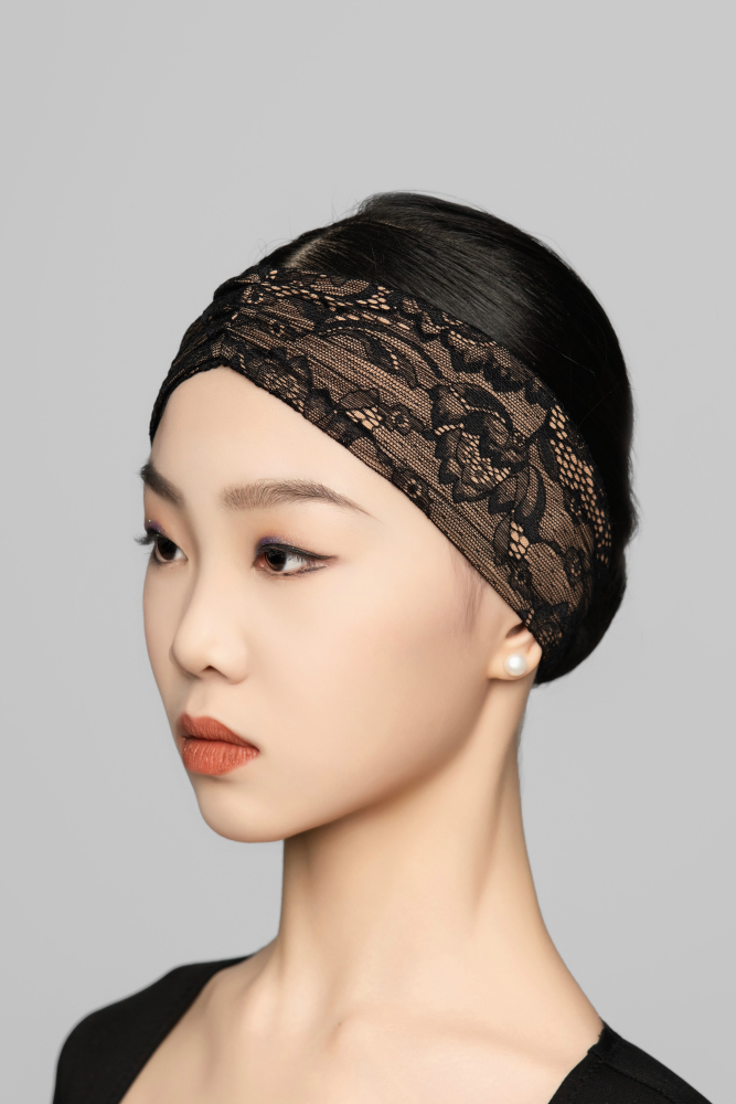 女童深v蕾丝拼接长袖连体衣（含发饰/小鸡黄）
