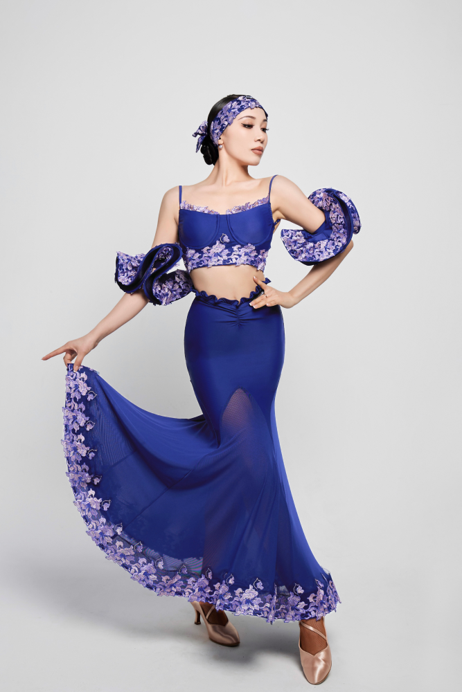 Women's Embroidered Short Strapless Top (Violet)