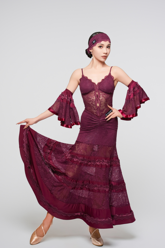 Lace V-Waist Modern Dress (With Sleeve Accessories / Grape Purple)