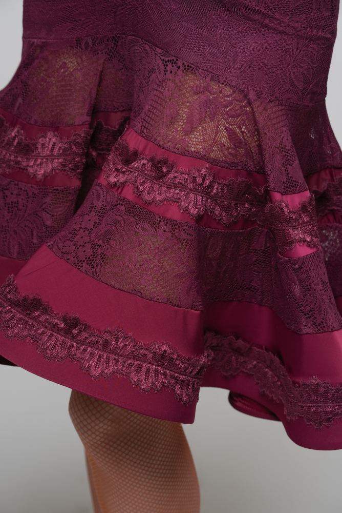 Lace V-Waist Maxi Dress (Grape Purple)