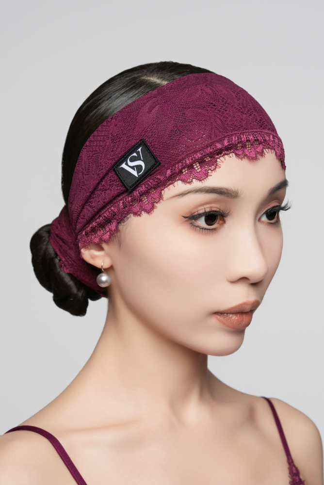 Hollow Lace Halter Bodysuit(With Hairband / Grape Purple)