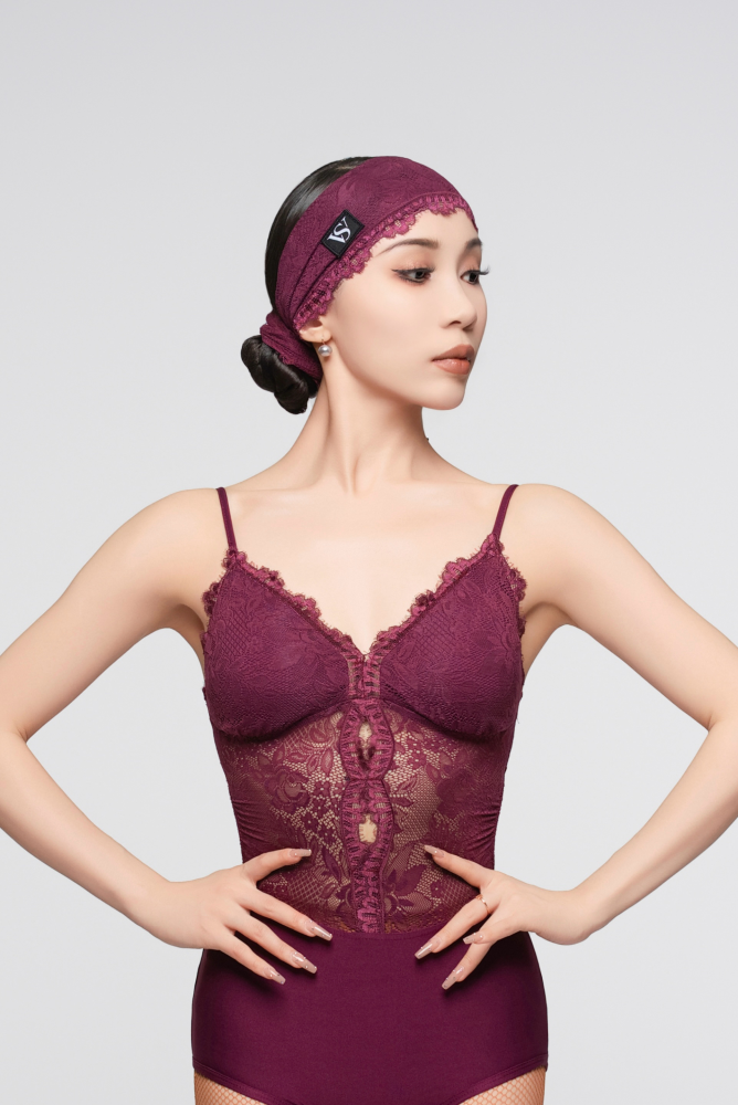 Hollow Lace Halter Bodysuit(With Hairband / Grape Purple)