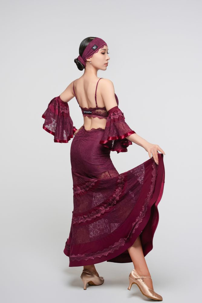 Lace V-Waist Modern Dress (With Sleeve Accessories / Grape Purple)