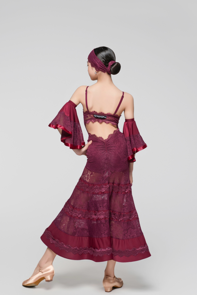 Lace V-Waist Modern Dress (With Sleeve Accessories / Grape Purple)