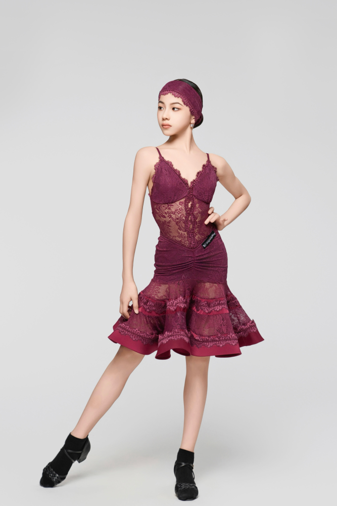 Lace V-Waist Maxi Dress (Grape Purple)