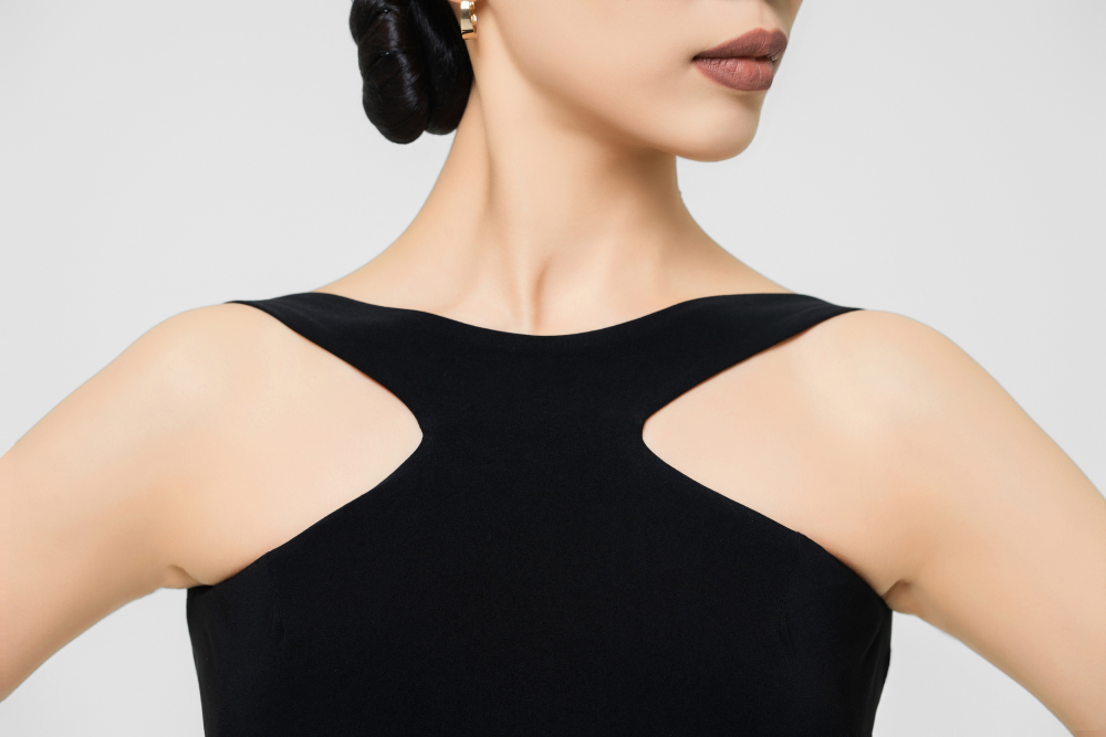 Women's Backless Flowy Dress (Black)