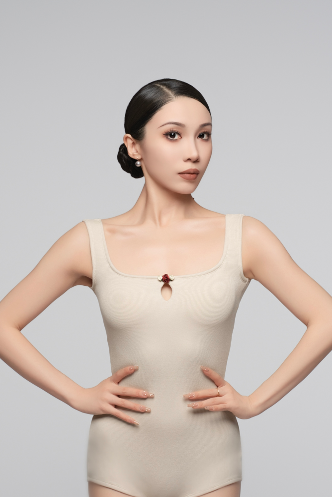 Women's "Little Red Flower" Ribbed Sleeveless Jumpsuit (Light Apricot)