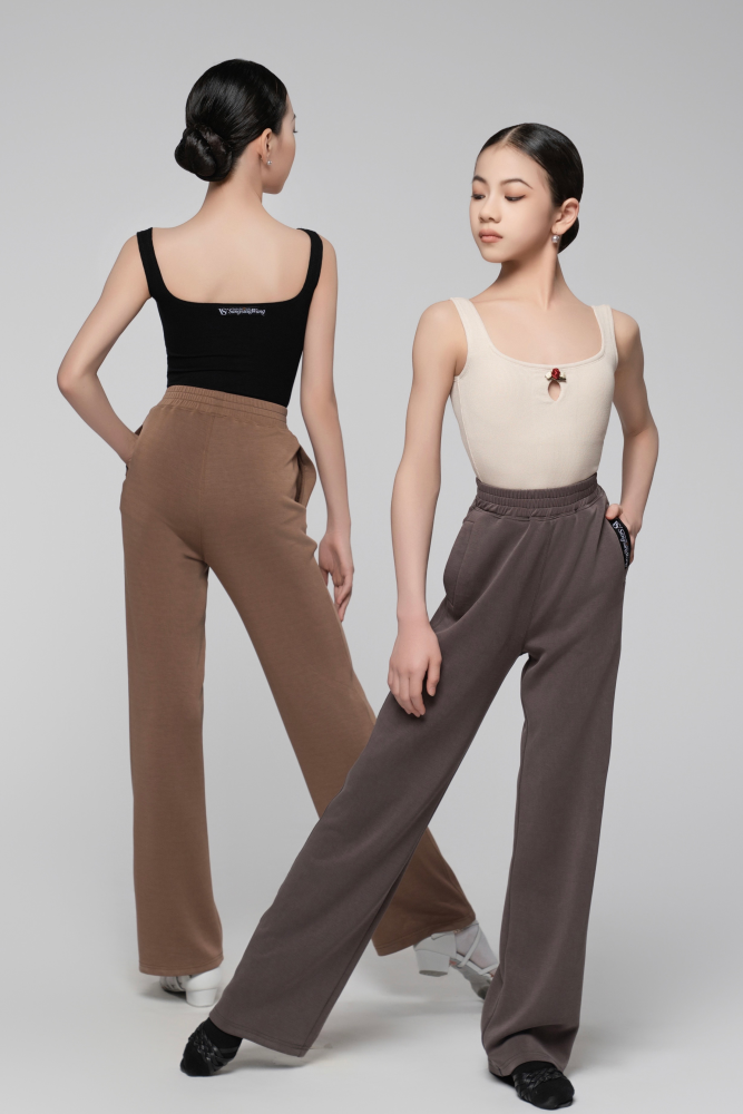 Girls' "Little Red Flower" Ribbed Sleeveless Jumpsuit (Light Apricot)