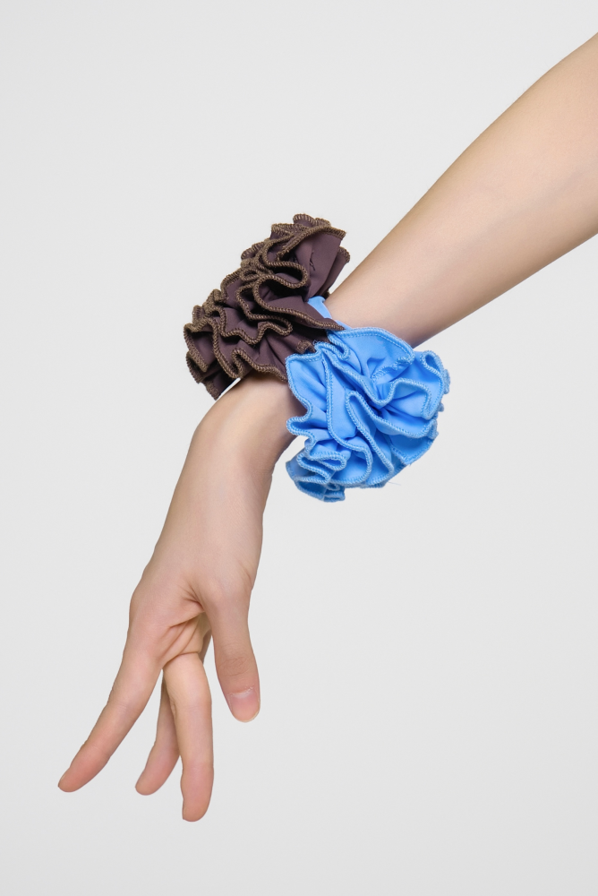 Girls' Floral Sleeveless Crop Top (with Two Wrist Corsages / Coffee with Yellow & Blue)