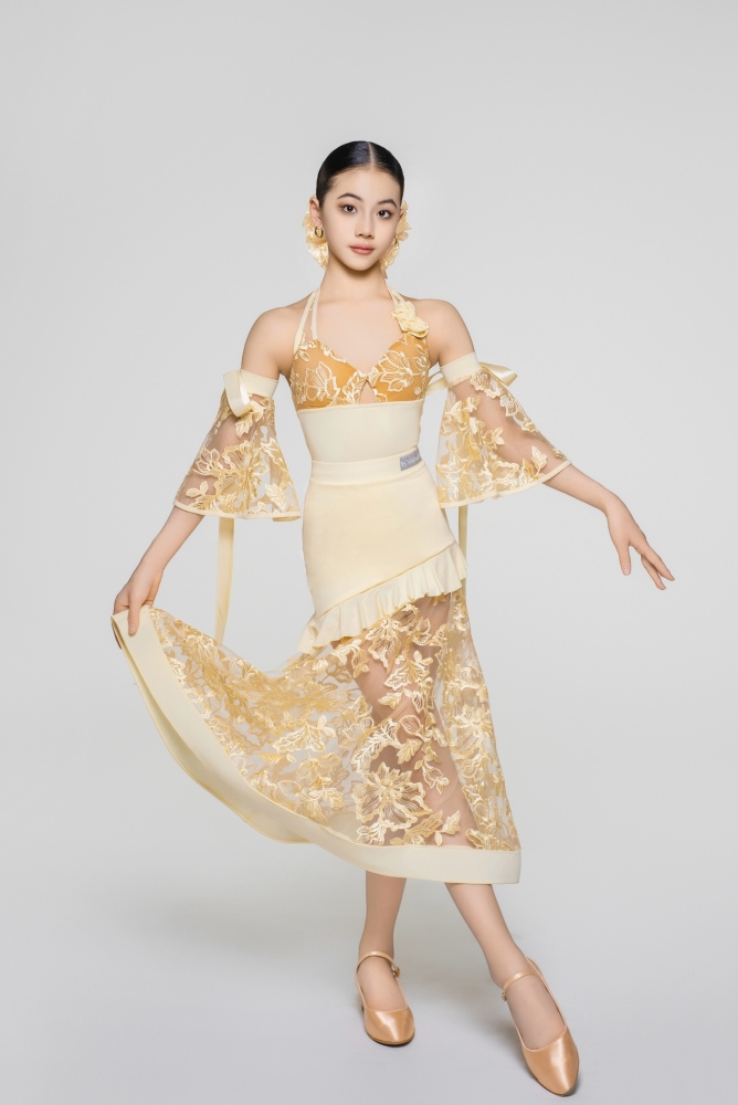 Girls' Rose Embroidery Ballroom Dress (with Sleeve Accessories / Chick Yellow)