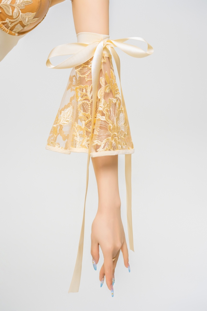 Women's Rose Embroidery Ballroom Dress (with Sleeve Accessories / Chick Yellow)
