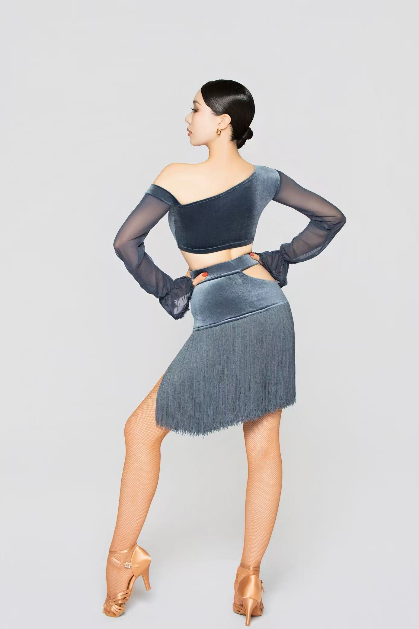 Women's Bell-Sleeve Short Velvet Top（Gray-Blue）#251013