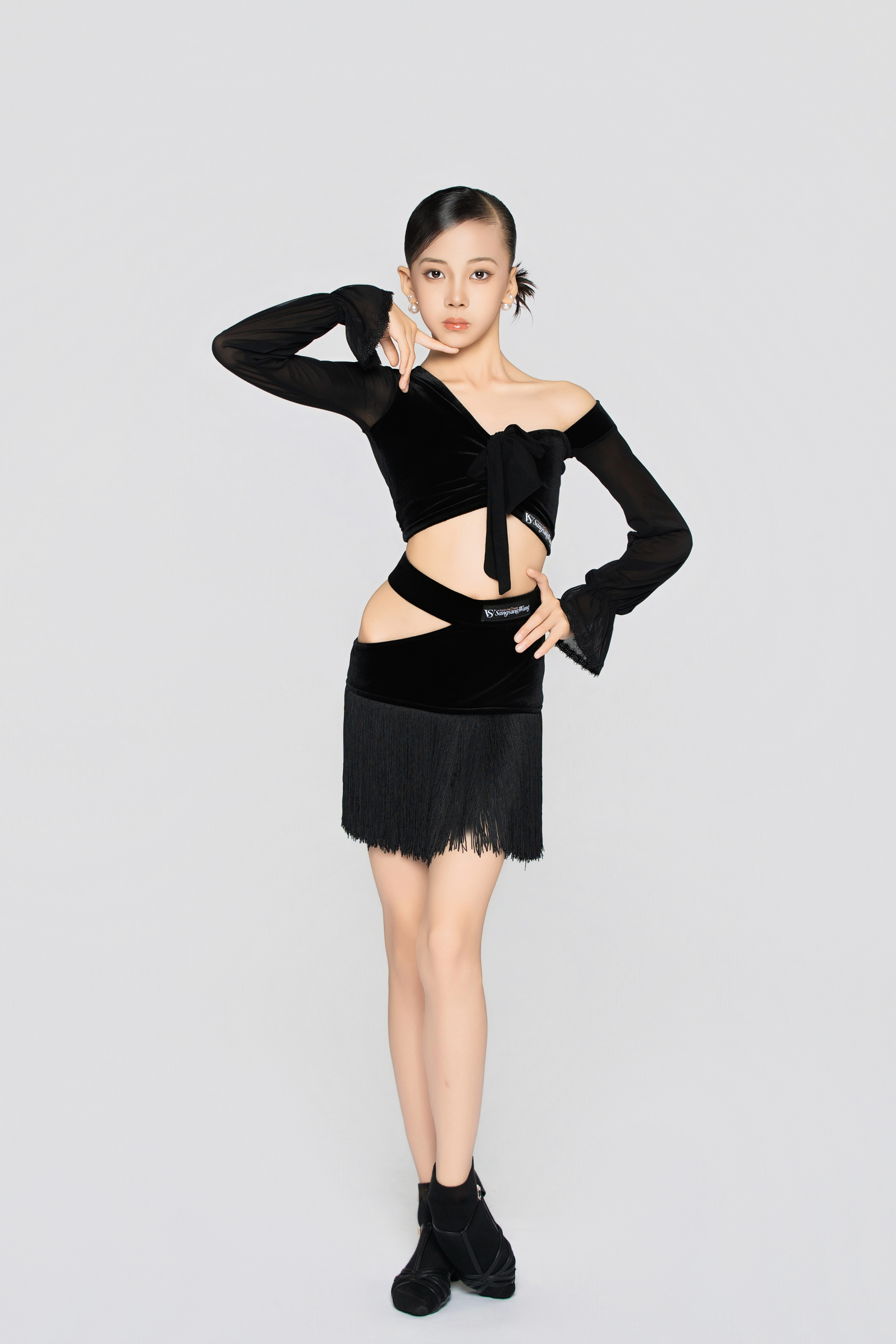 Girl’s Bell-Sleeve Short Velvet Top（Gray-Blue）#251011