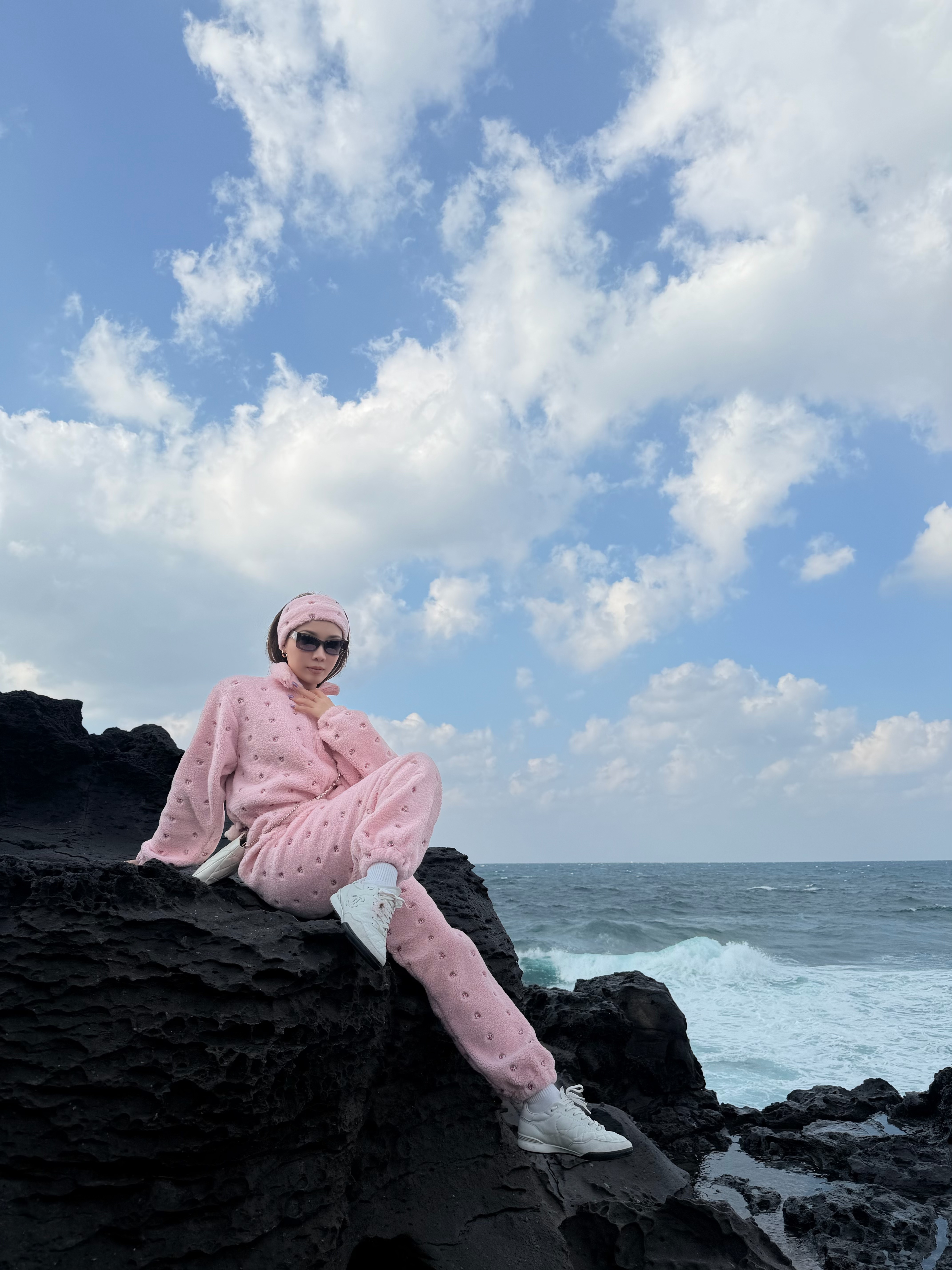 Women's Custom Embroidered Fleece Onesie (Pink Small Flowers)#251101