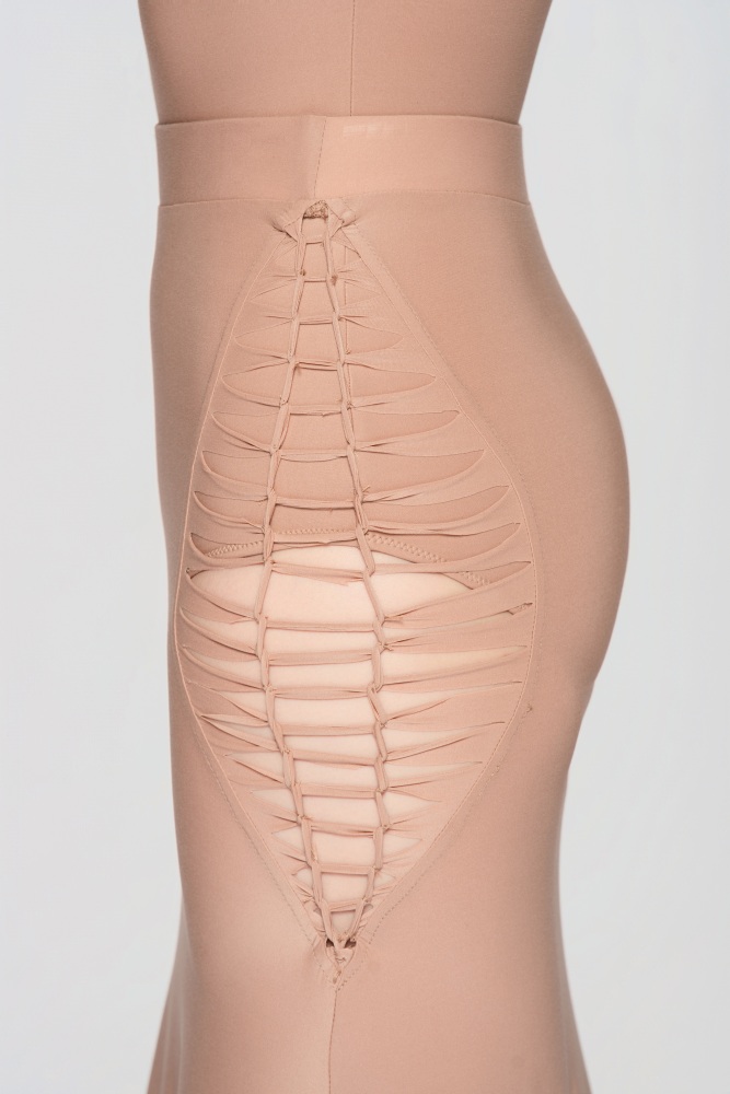 Women’s Barely There Ultra-Lightweight Cutout Hourglass Modern Skirt（Nude）#251115
