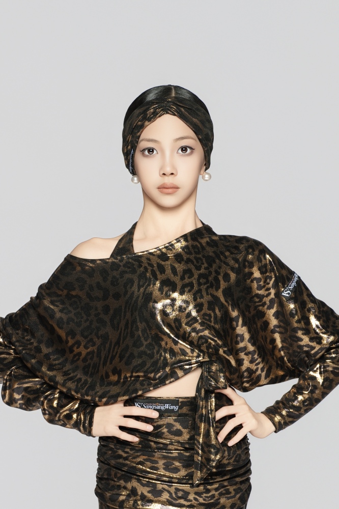 Girls' Shiny Leopard Print Reversible Tie-Up Top（Black Gold）#251140