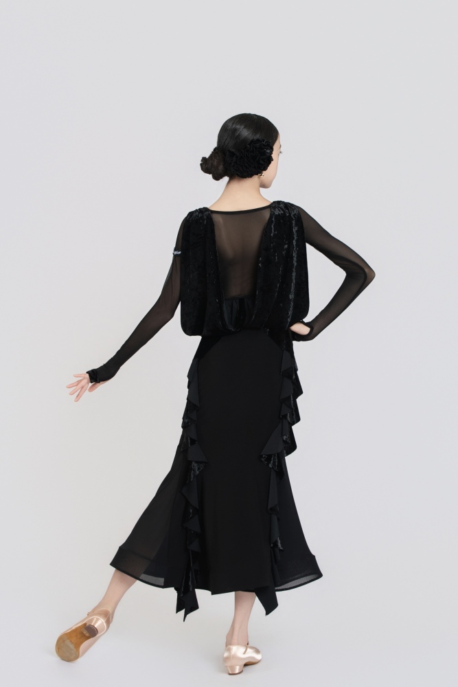 Mesh & Diamond Velvet Fringe Long-Sleeve Leotard (Includes Two Hair Flowers / Black)#251241