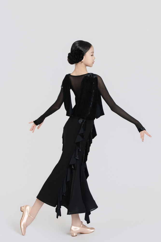 Mesh & Diamond Velvet Fringe Long-Sleeve Leotard (Includes Two Hair Flowers / Black)#251241