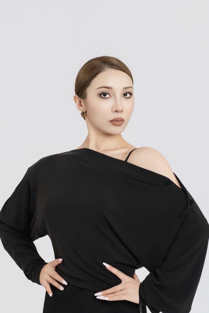 Ultra-comfort Buttoned Off-shoulder Top (Gray-beige)#260101