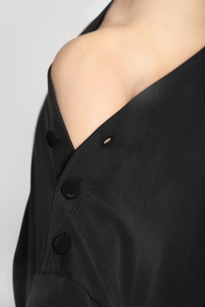 Ultra-comfort Buttoned Off-shoulder Top (Black)#260107