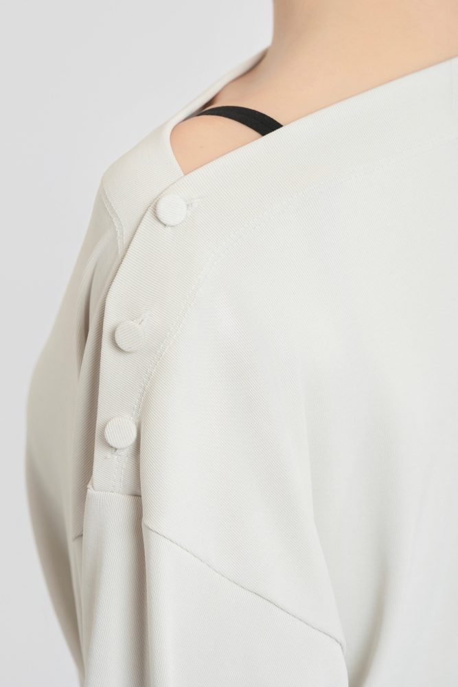 Ultra-comfort Buttoned Off-shoulder Top (Gray-beige)#260101
