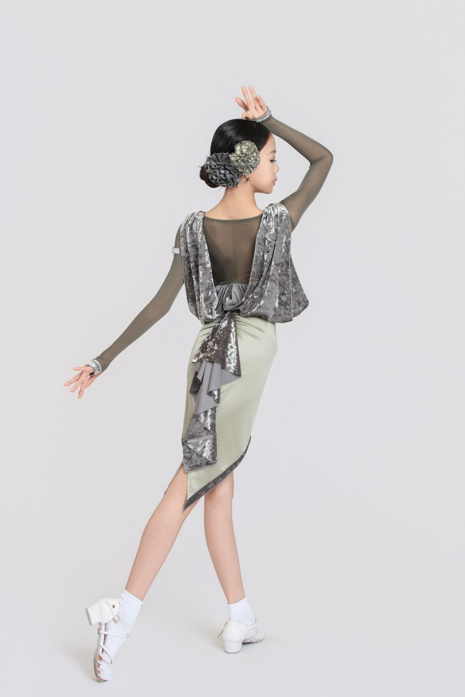 Mesh & Diamond Velvet Fringe Long-Sleeve Leotard (Includes Two Hair Flowers / Black)#251241